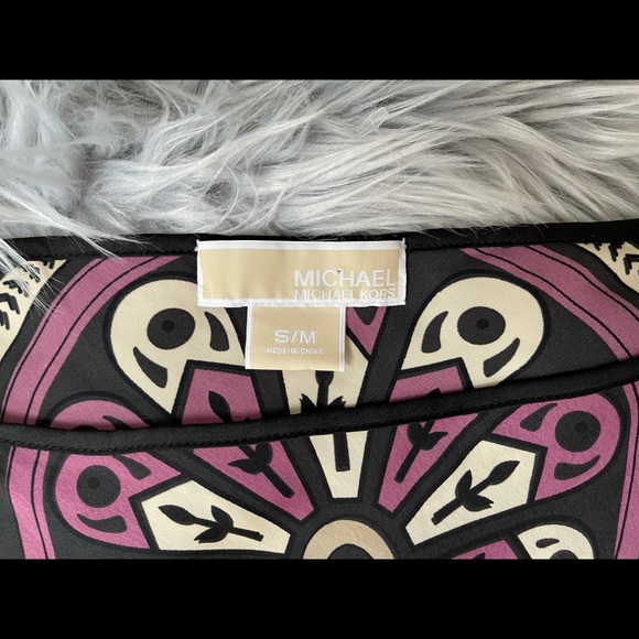 Michael Kors Tunic- Size S/M - geometric pattern - Picture 4 of 4